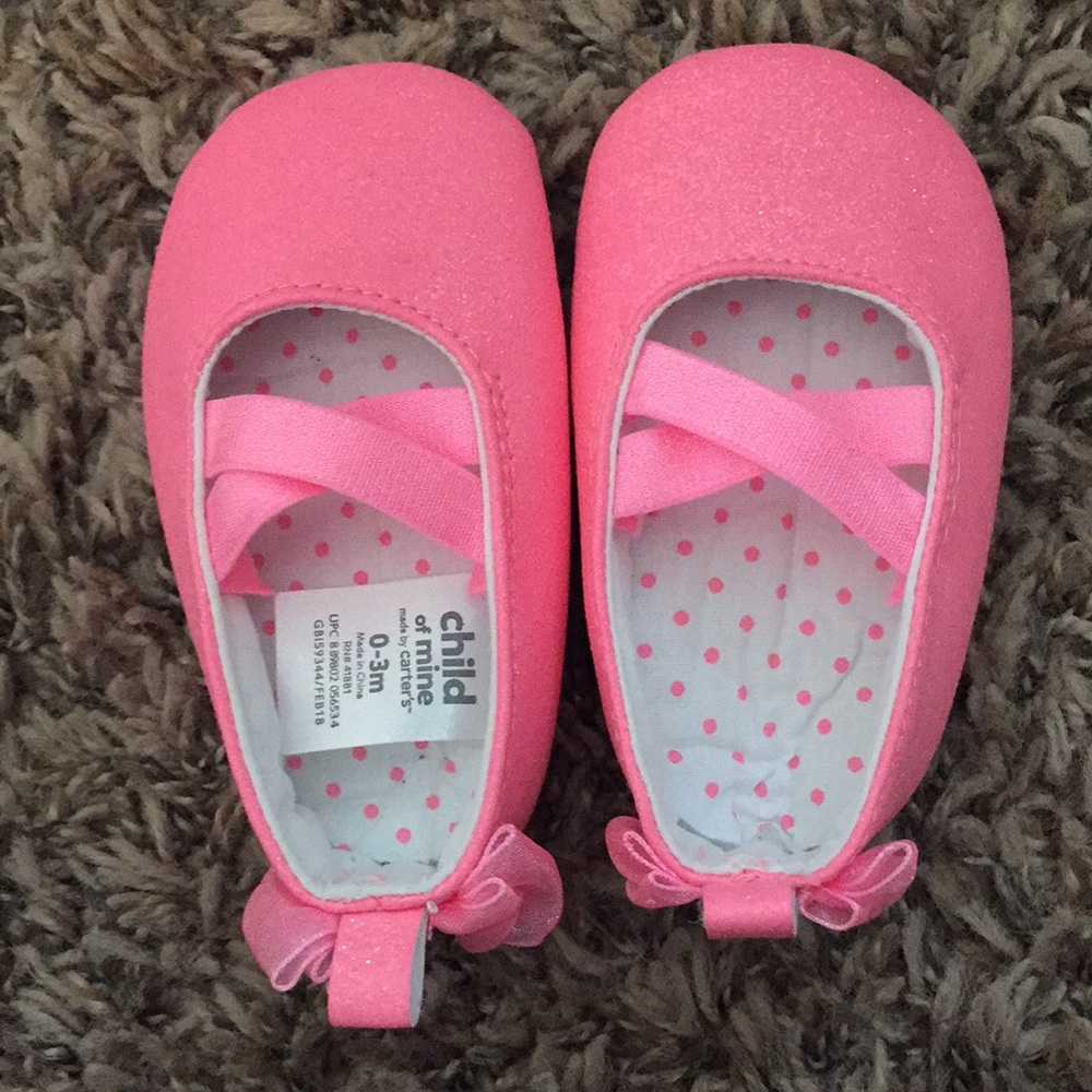 Pink baby glitter shoes. Never worn. Size 0-3m